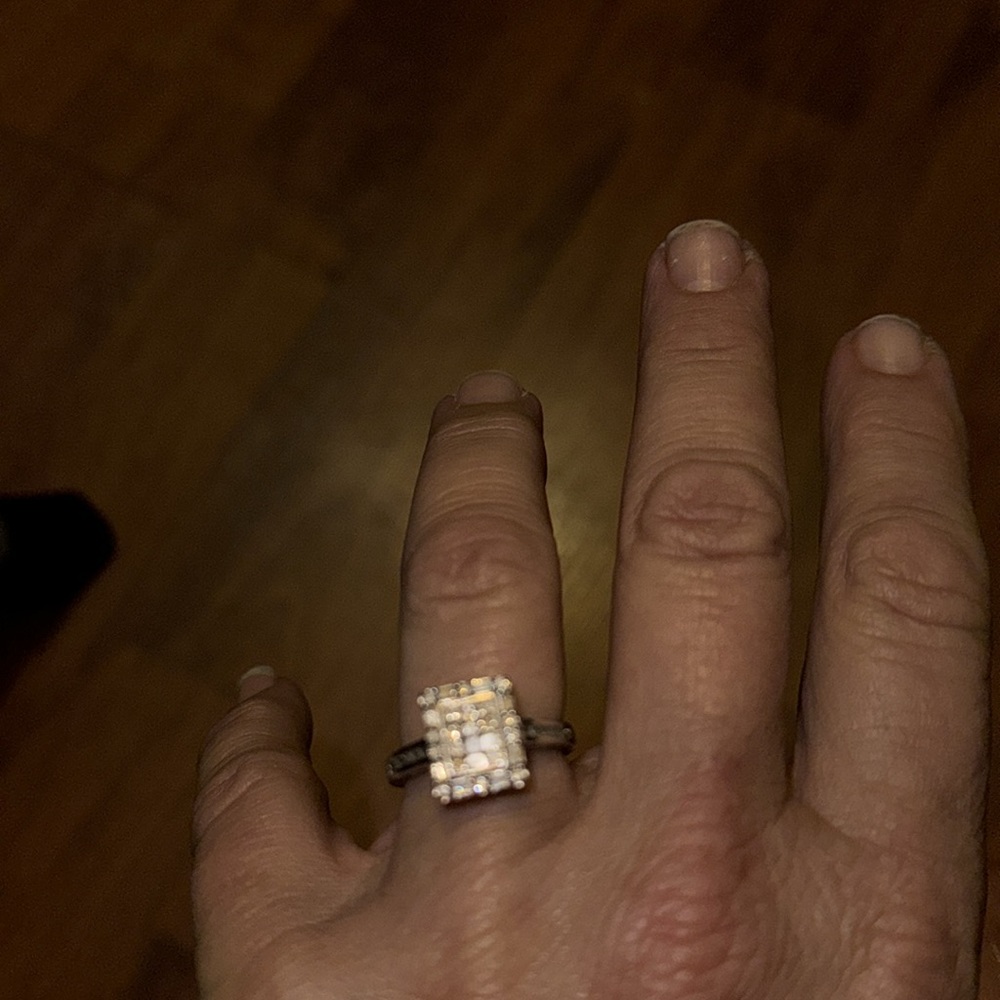 Engagement real DIAMOND RING - Picture 5 of 5